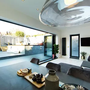 Rounton By Maison Parfaite - Hot Tub - Sea Views - Parking Robin Hood's Bay